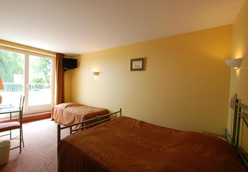 Hotel Villa Du Lion D'Or Langres Room photo